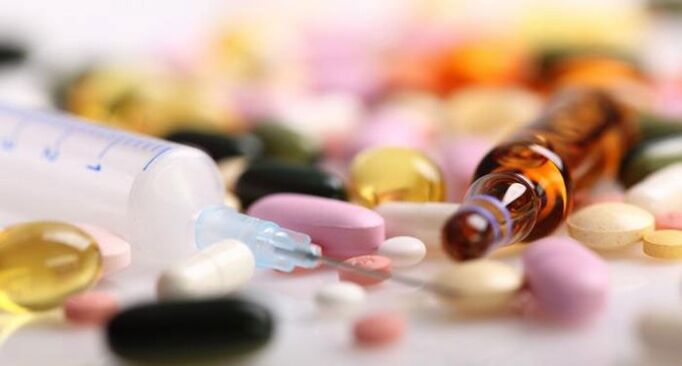 Tratamentul cuprinzător al artrozei include administrarea diferitelor medicamente